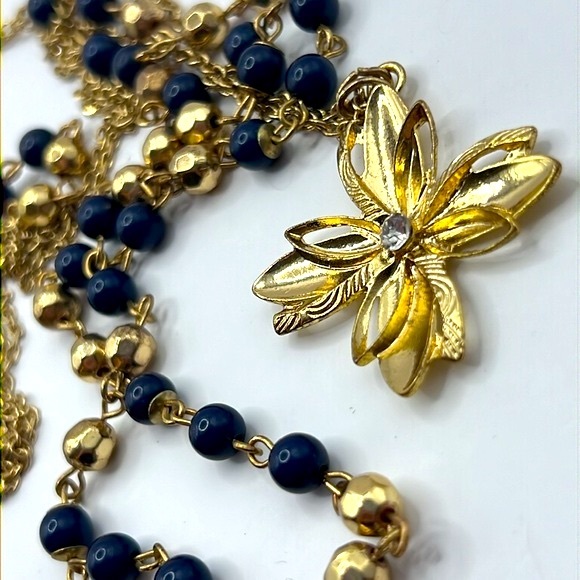 Vintage Tri-Layered Navy/Gold Chain Necklace. - Picture 5 of 6